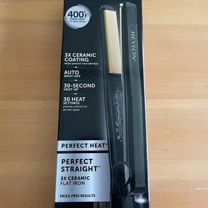 Revlon perfect straight flat iron/ straightener. BNIB still sealed.